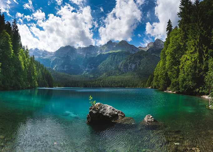 Mountains at Lake Forest