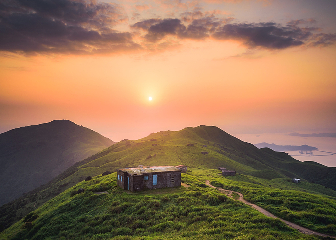 Small house built on a pea