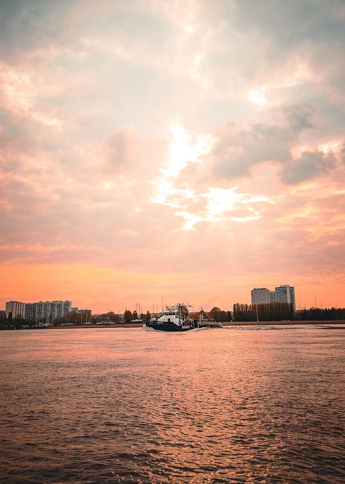 Cruising in the Scheldt