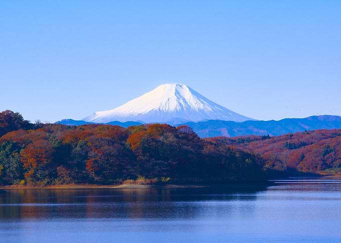 Mount Fuji snow cap