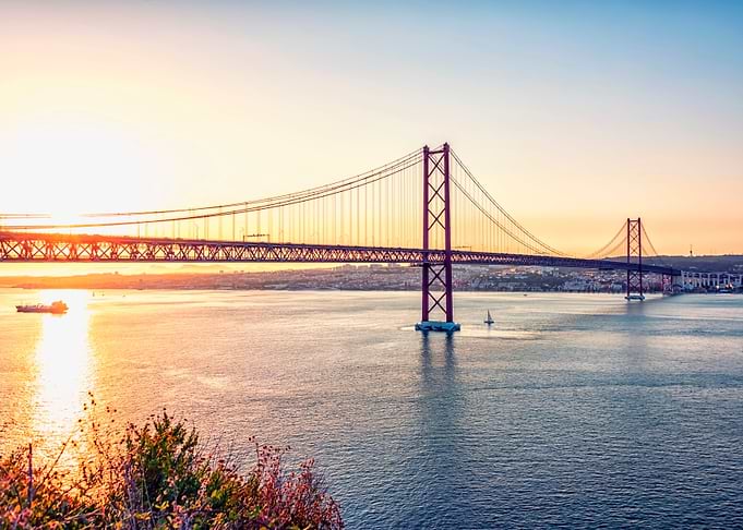 25 de Abril Bridge