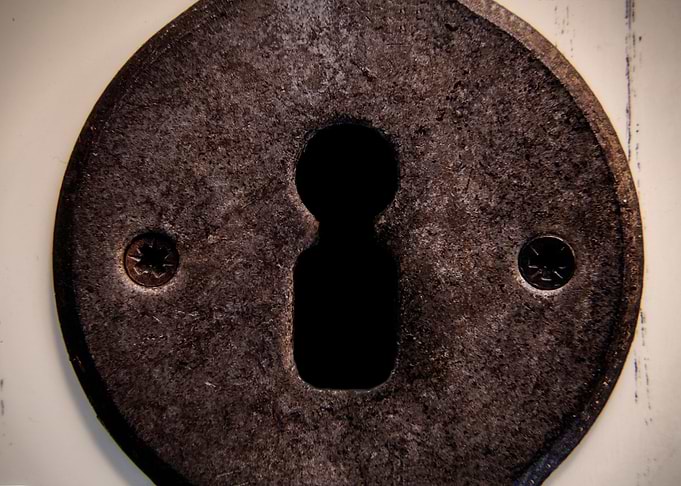 Keyhole macro mystery