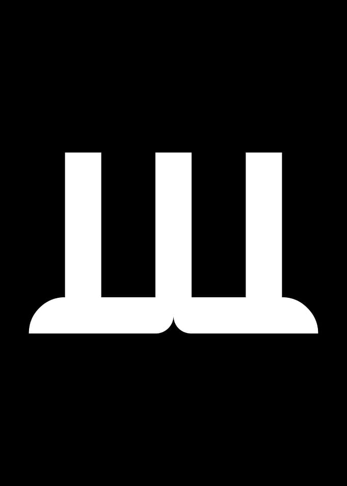 Tesla Font Letter W