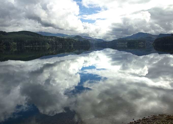 Clouds Reflection