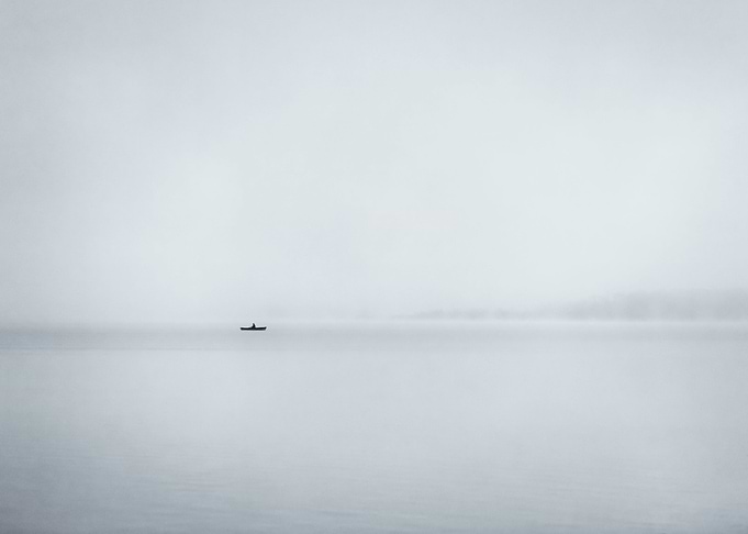 Horizon on a foggy lake