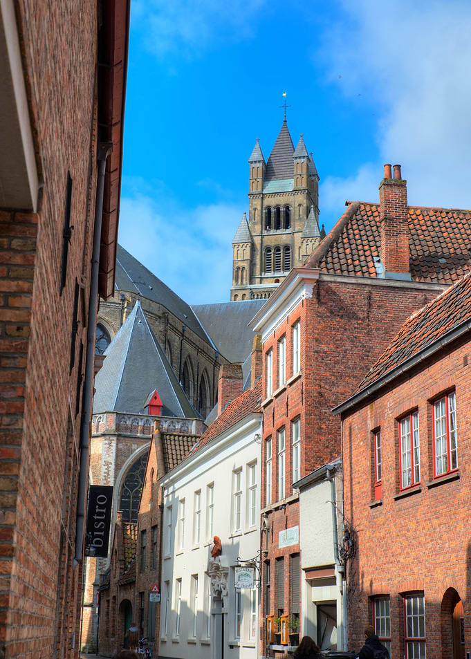 Narrow street