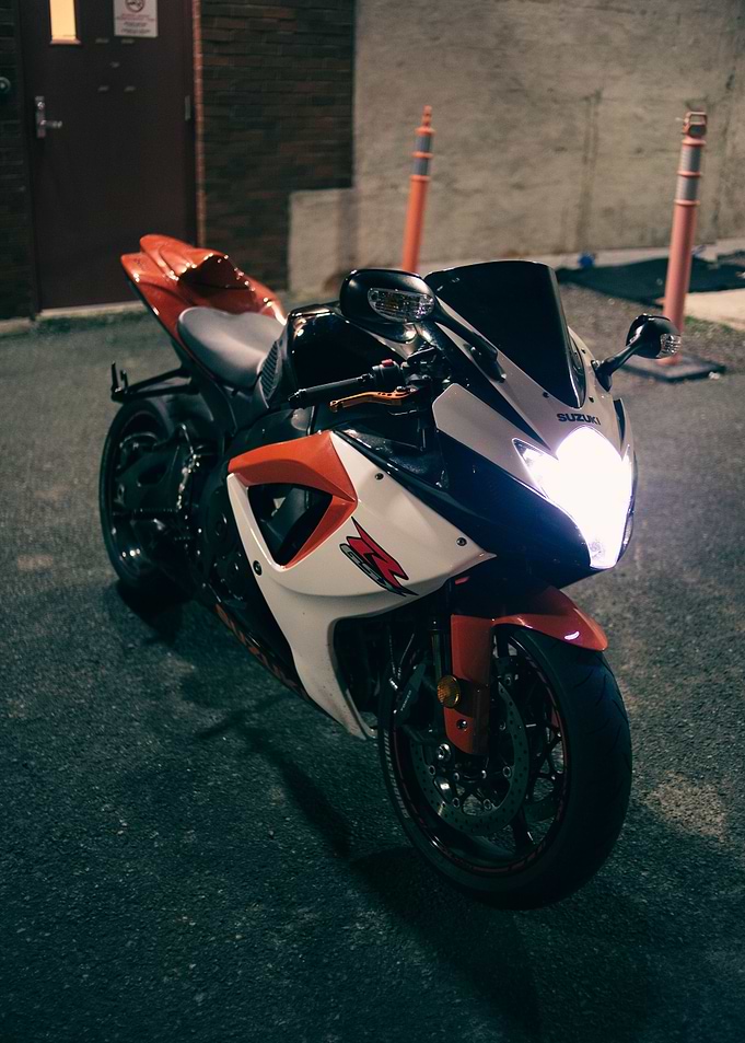 Suzuki GSX R