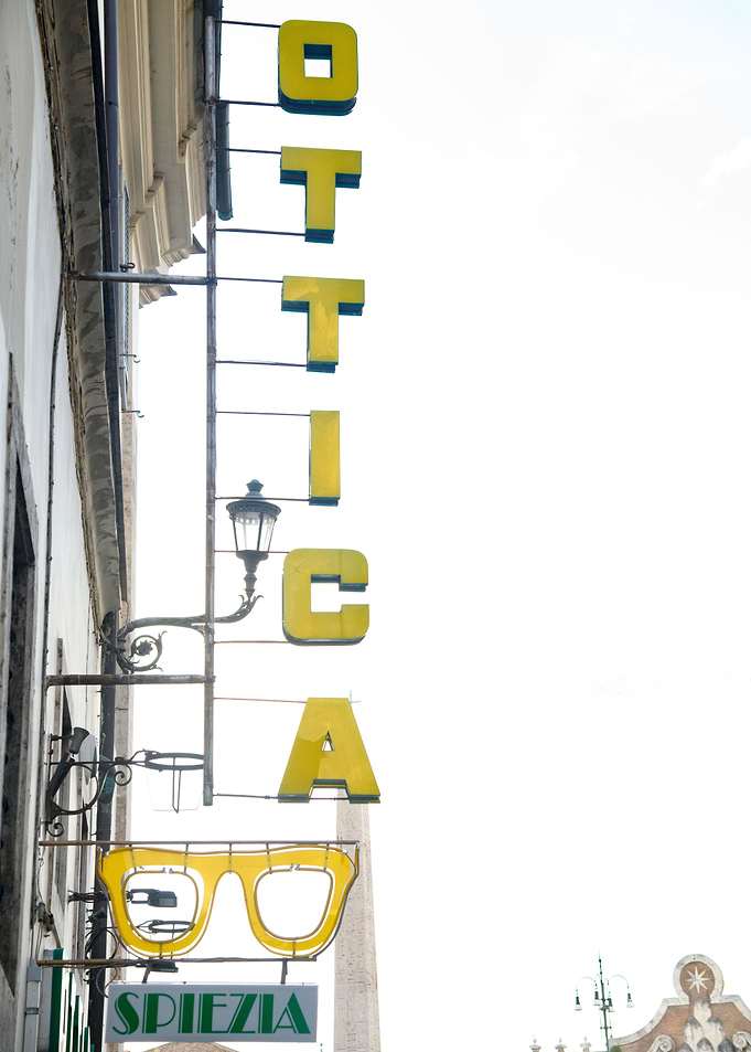 Ottica Sign in Rome 1