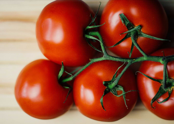 tomatoes red