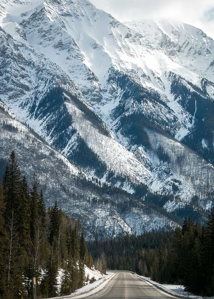 Road Towards the Mountains
