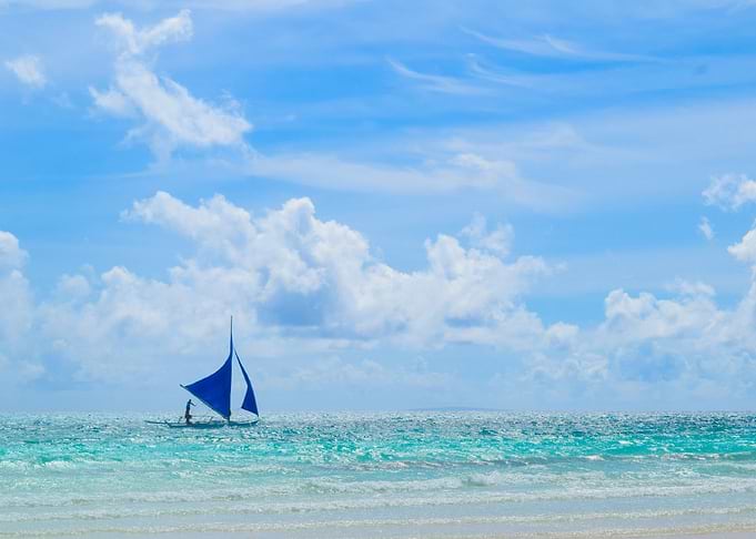Paraw Sailing in Boracay