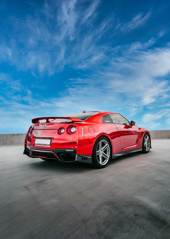 red nissan skyline