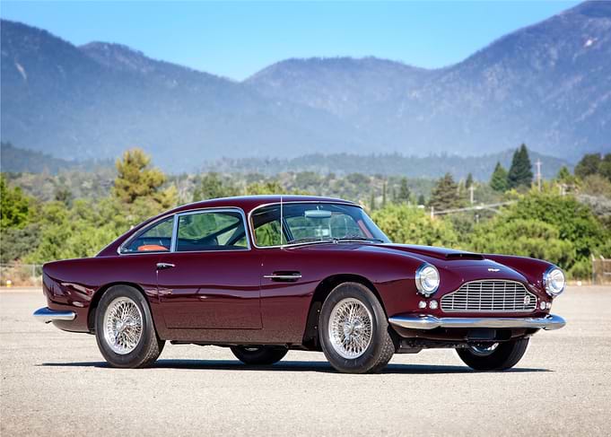 Aston Martin DB4