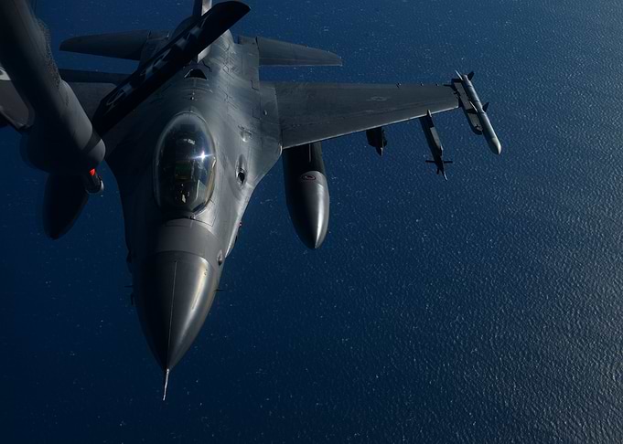 MId Air refueling