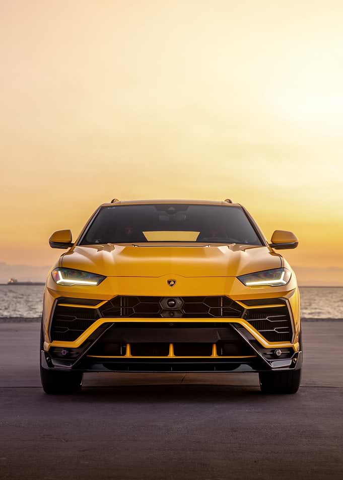 Lamborghini Urus Sunset