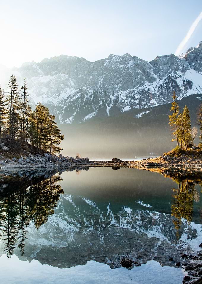Eibsee sunrise reflection
