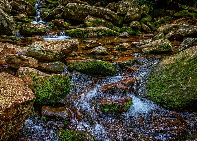 Rainbow Falls Hike