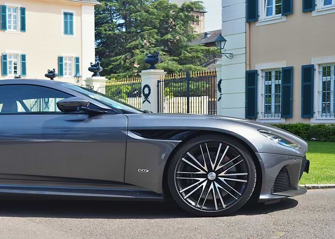 Aston Martin DBS