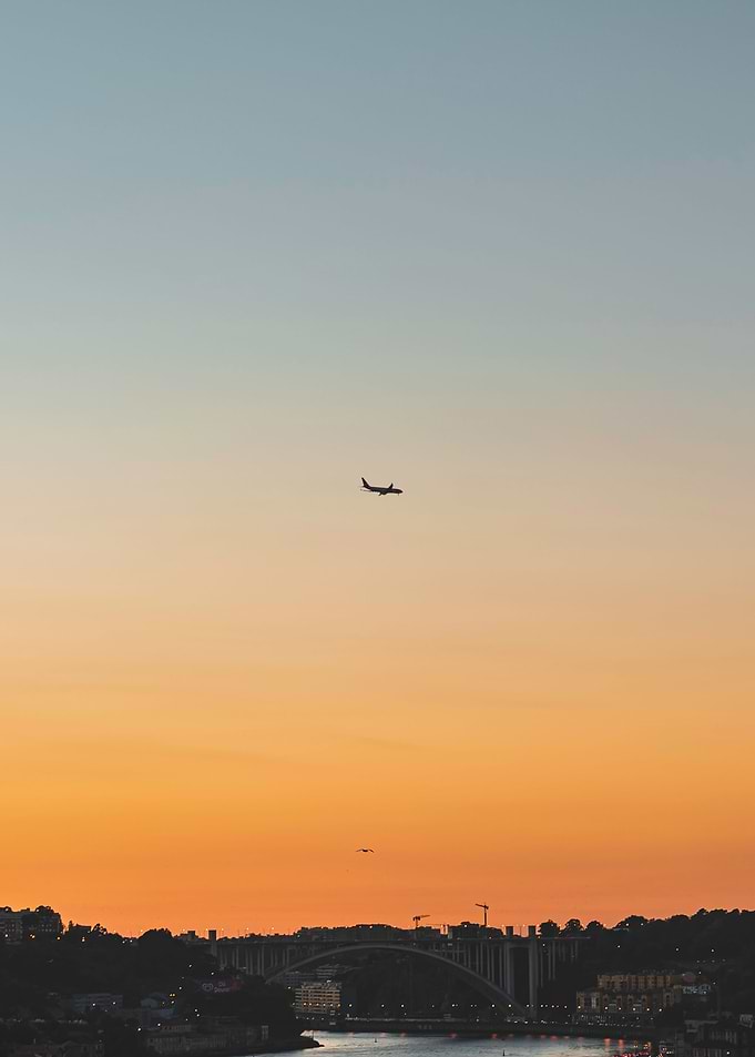 Airplaine passing in Porto