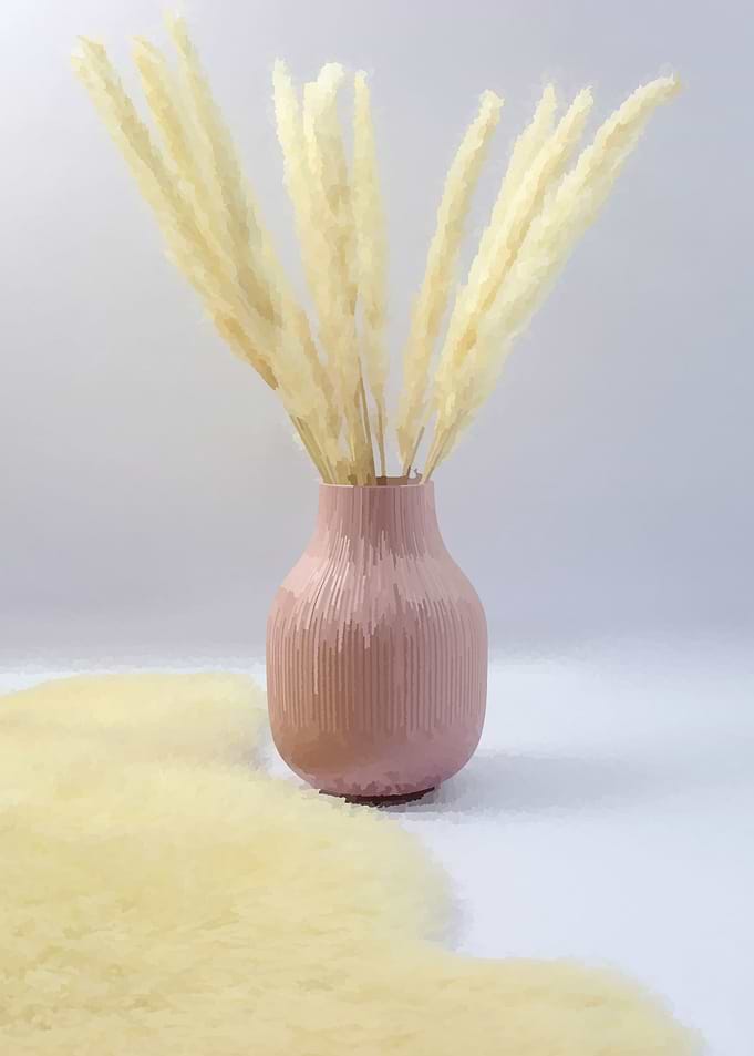 vase wall pampas