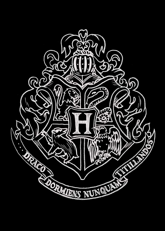 Hogwarts Insignia Black