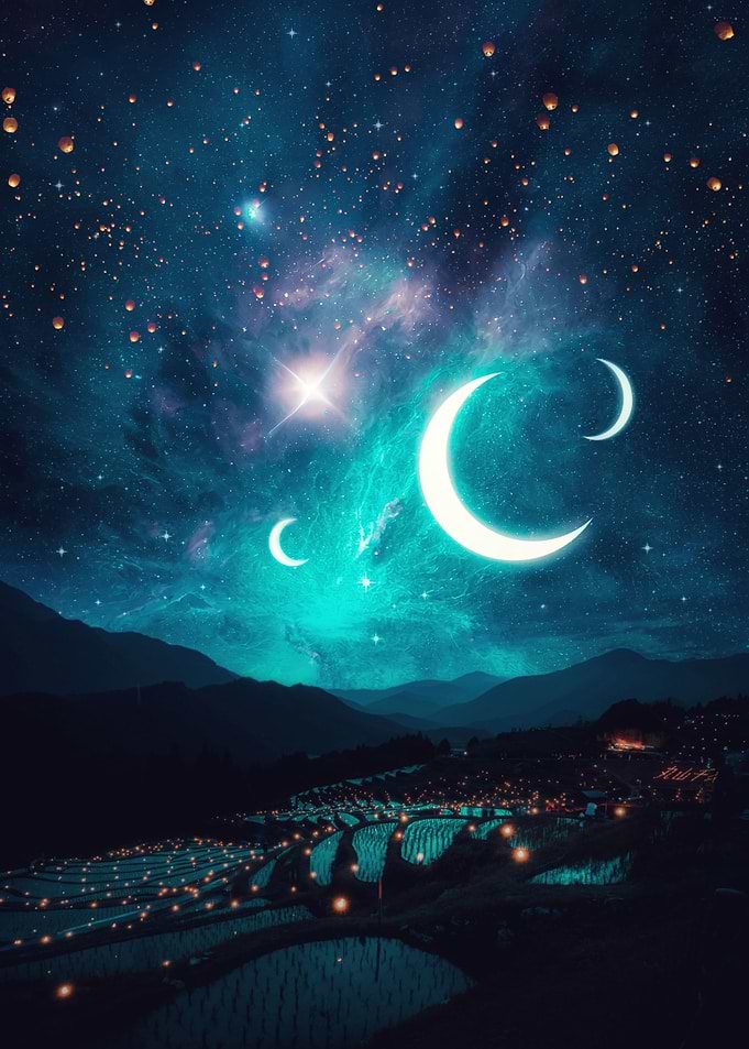Three Crescent Moons Japan