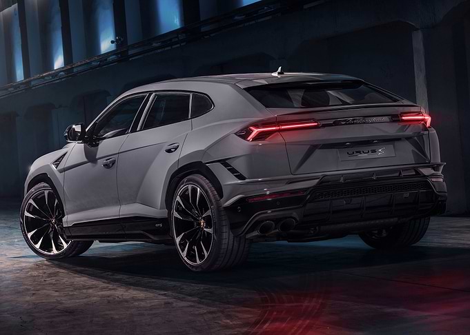 2023 Lamborghini Urus S