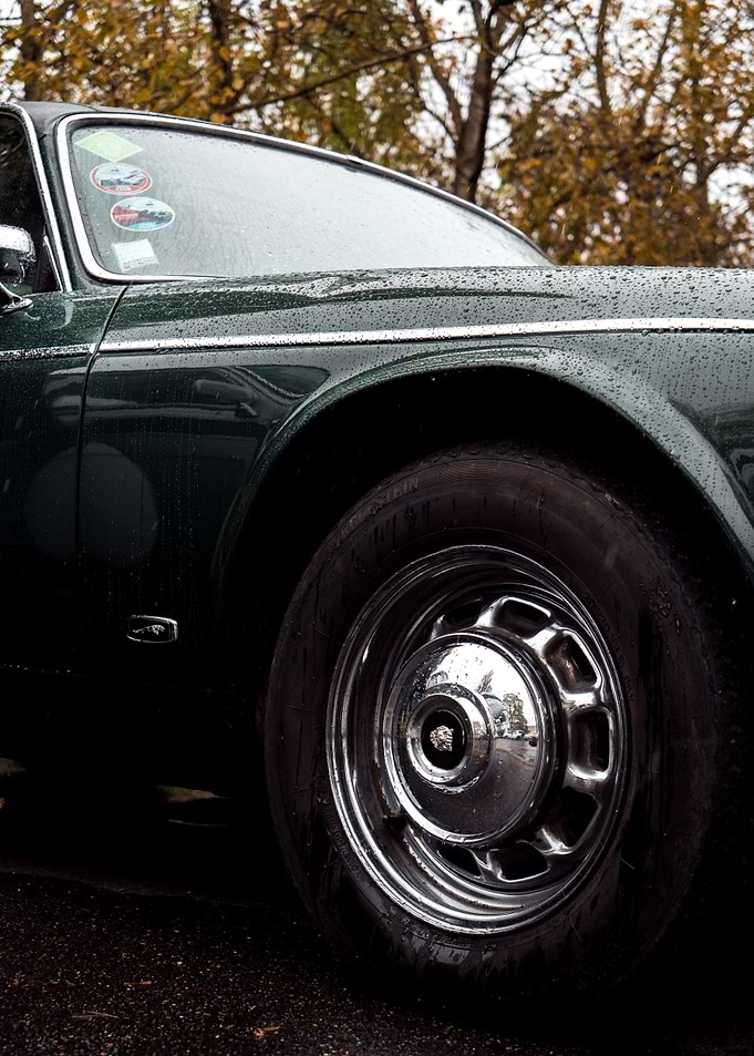 Jaguar XJ40