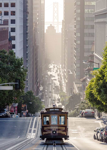 Cable car in California st