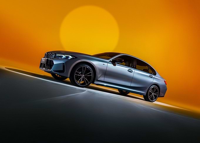 BMW 330i