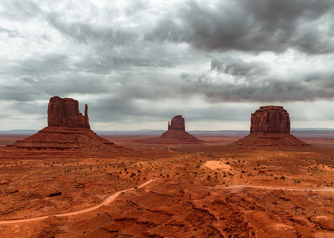 Monument Valley 3 buttes