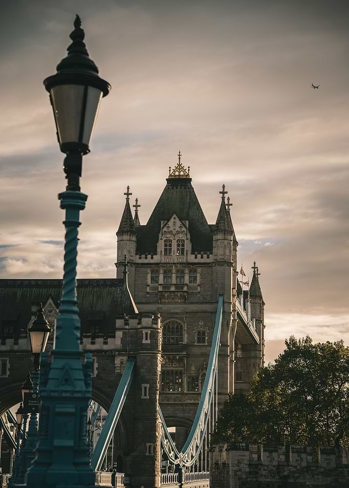 tower bridge sunset
