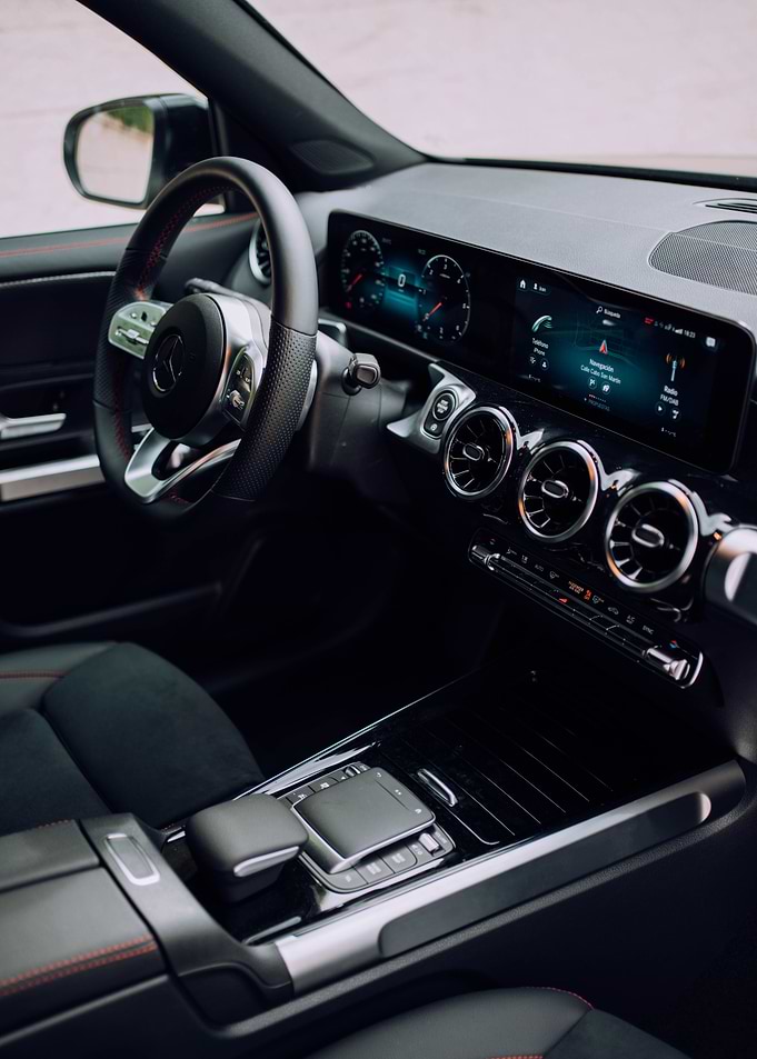 Mercedes Benz