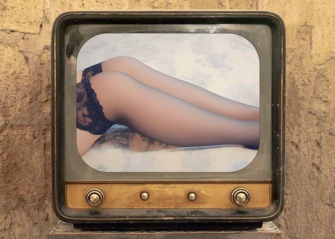 TV old 1940s woman legs la