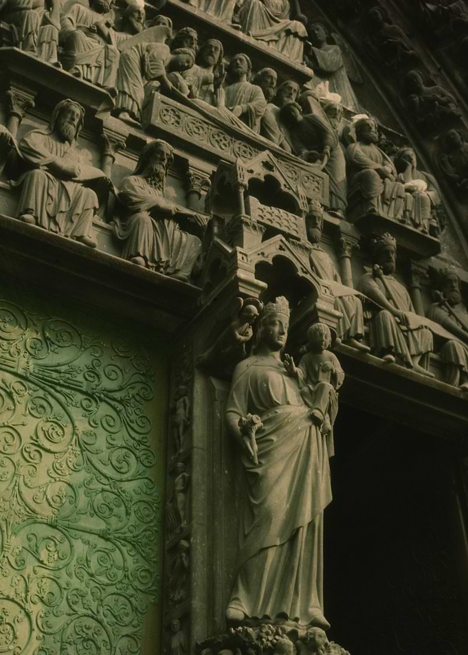 Statue of Notre Dame Paris