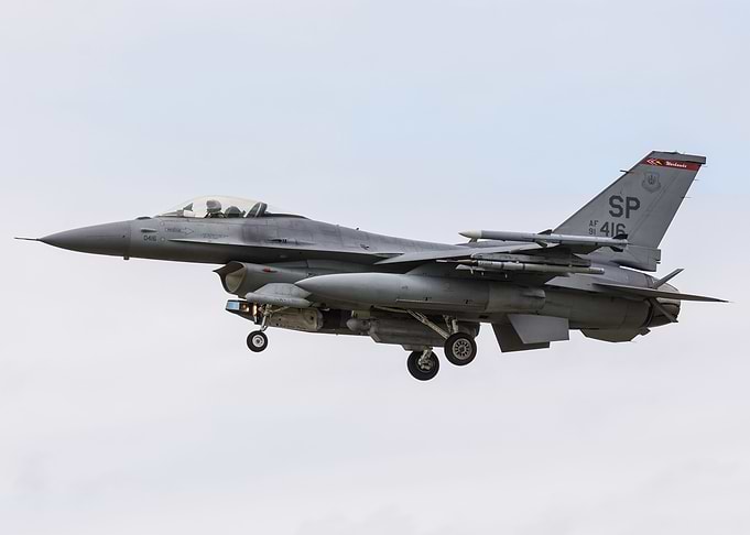 F16 Fighting Falcon Jet