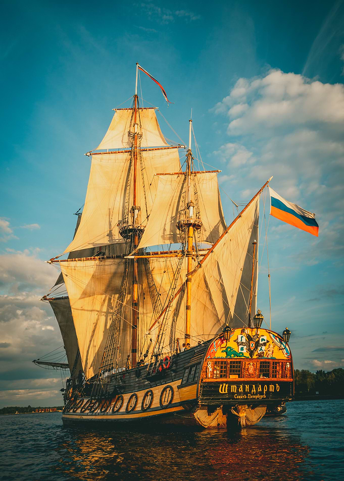 There she sails