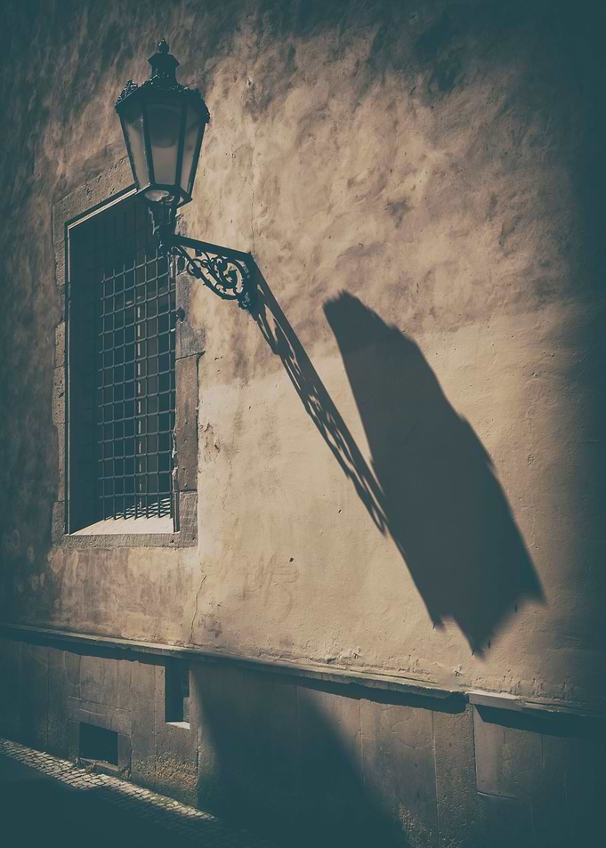 The shadow of the lantern