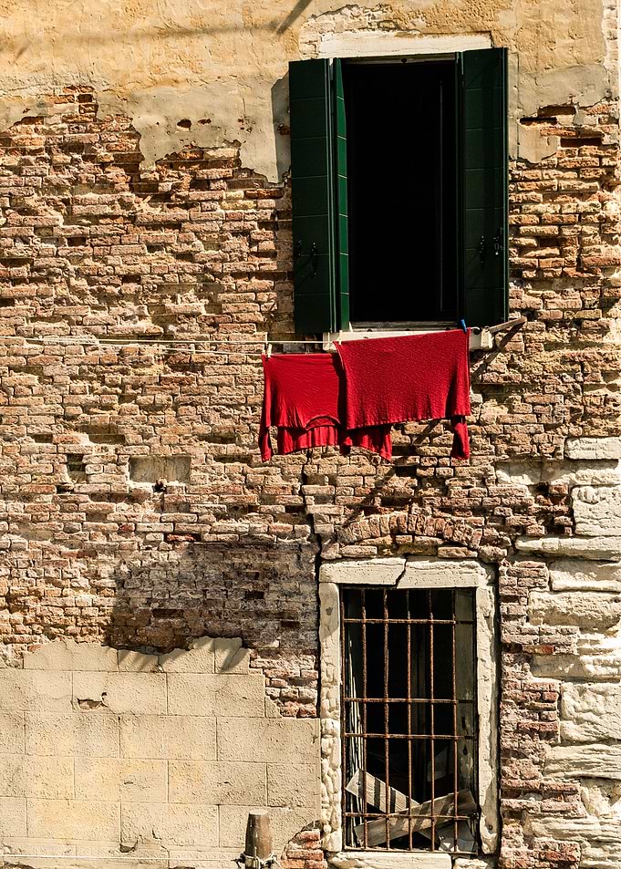 Red laundry