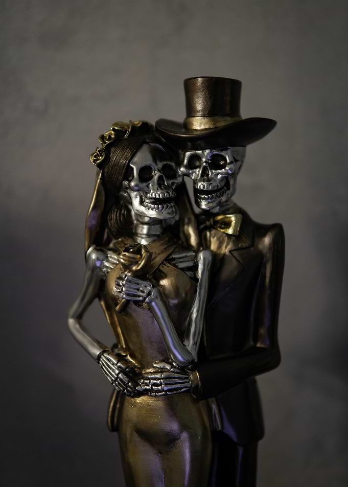 Bronzed Bridal couple