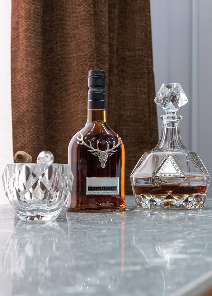 Fine Whiskey Fine Crystal