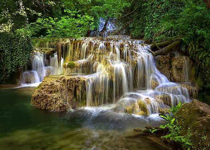 Cascade waterfalls