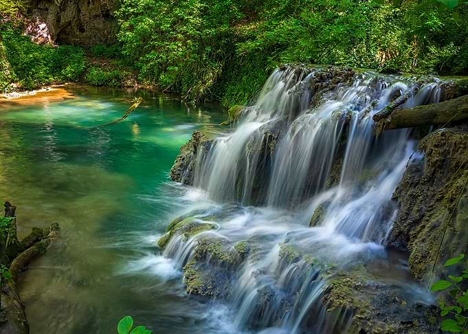 Cascade waterfalls