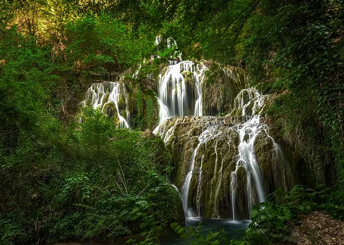 Cascade waterfalls