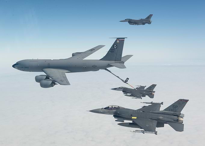 F16 Falcons refueling