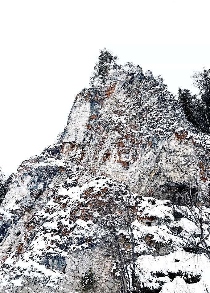 SNOW ROCK
