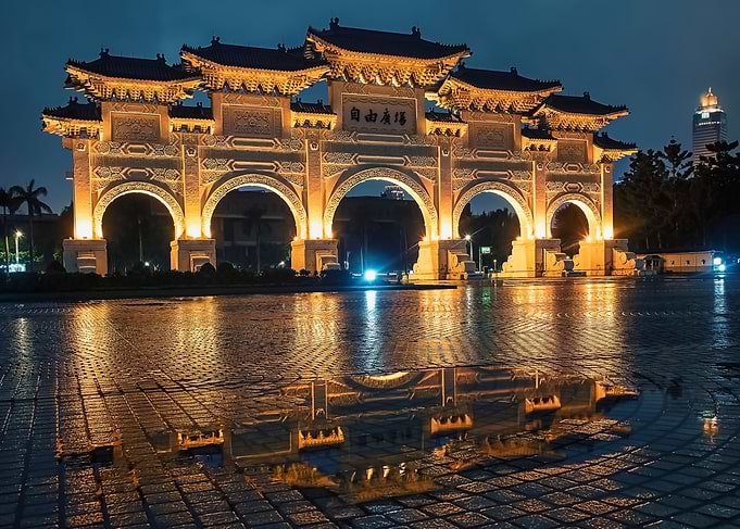 Evening in Taipei