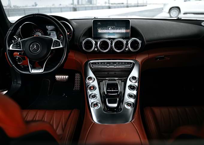 Mercedez Benz