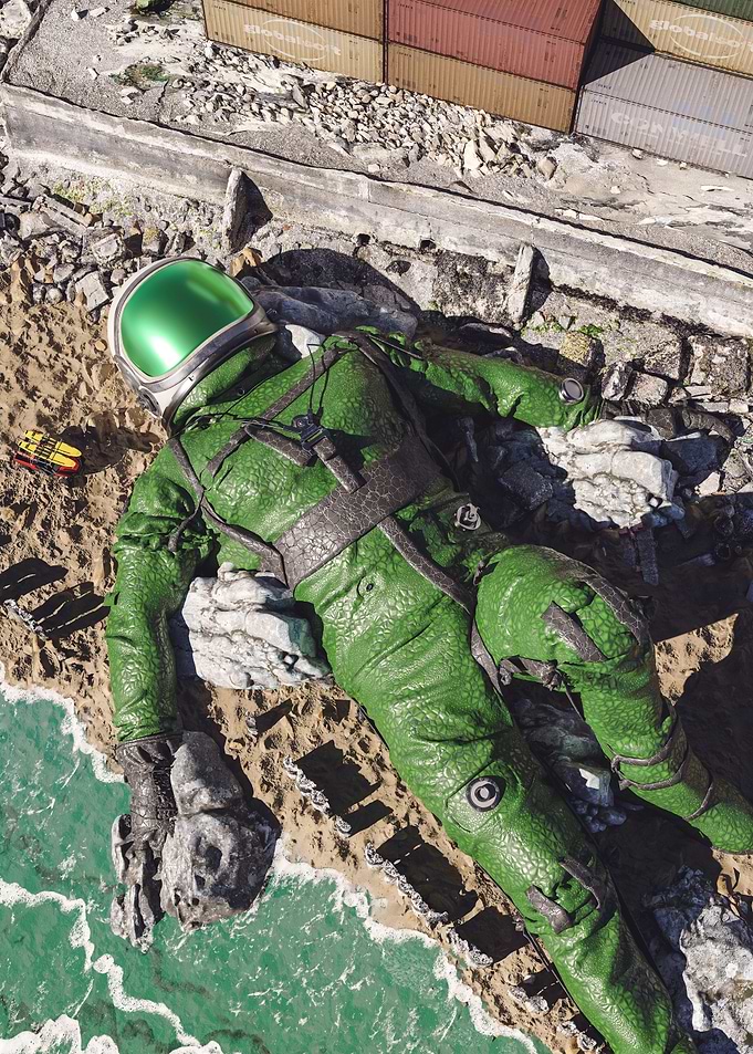 Lying on Port