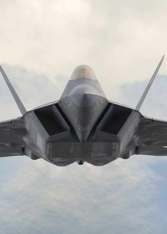 F22 in flight